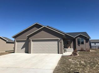 2969 McNally St, Bismarck, ND 58504