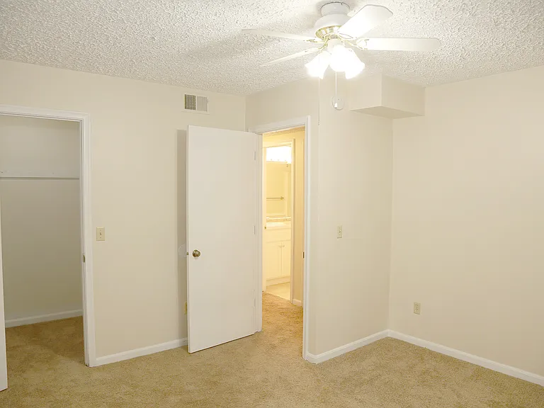 2bed Apartment Home