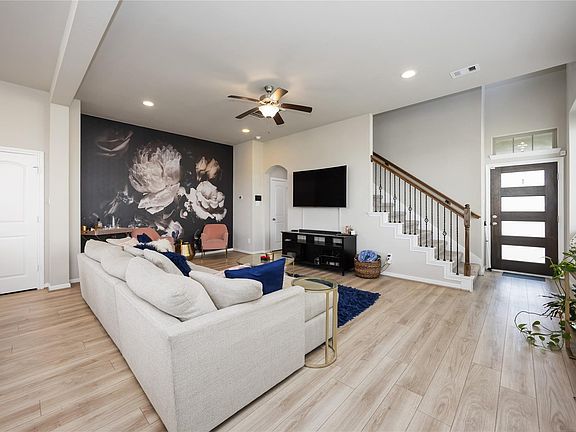 2nd image of 2546 Bordelon Lane
