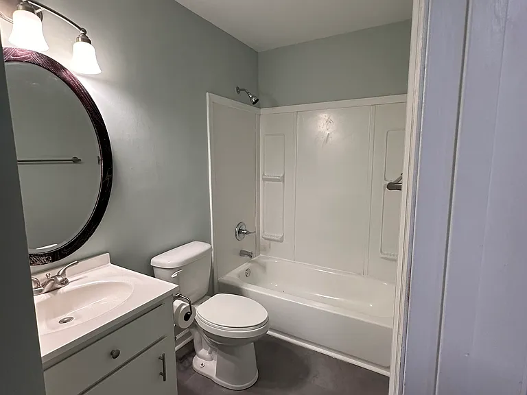 Main bathroom
