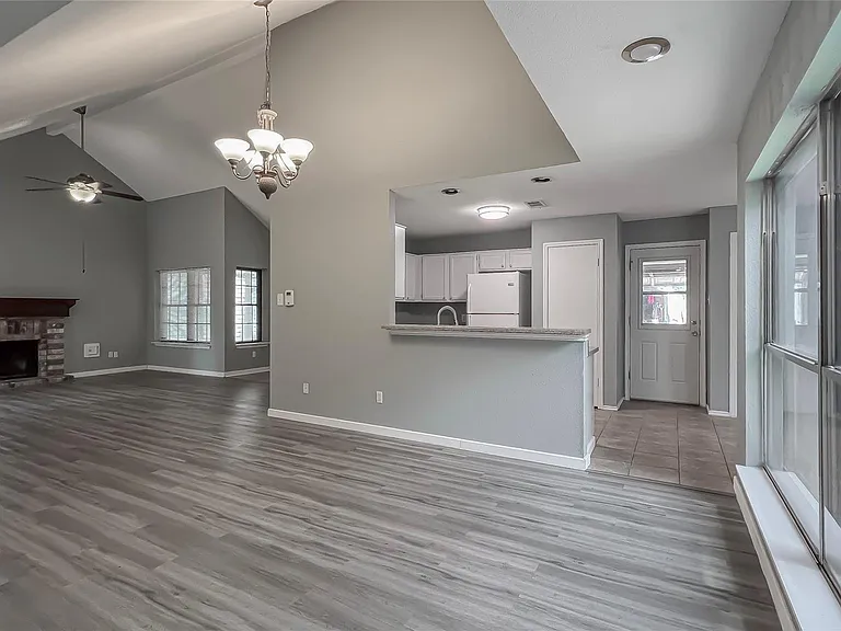 10506 Goldfield Ln — Photo 7