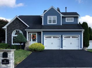 21 Gettysburg Dr, Howell, NJ 07731