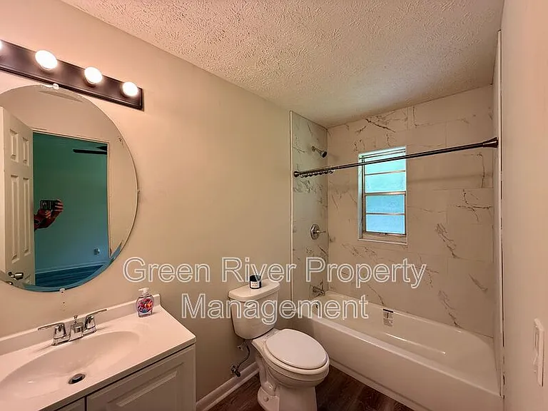 7398 Worthington Rd — Photo 21