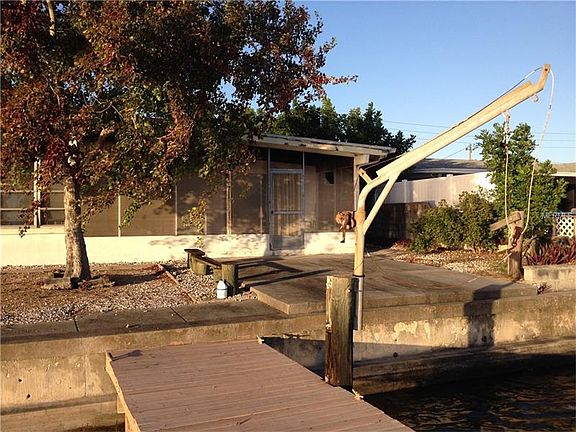 3rd image of 7832 Causeway Blvd S