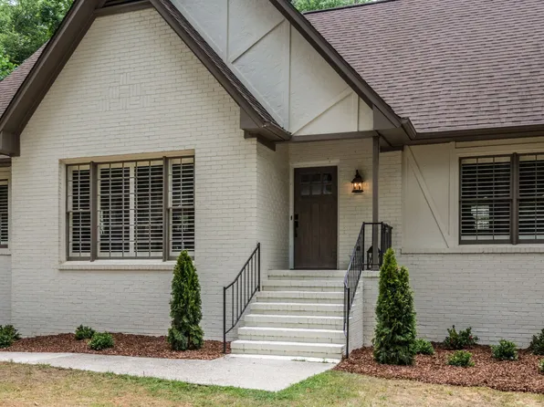 4718 Shady Waters Ln, Birmingham, AL 35243