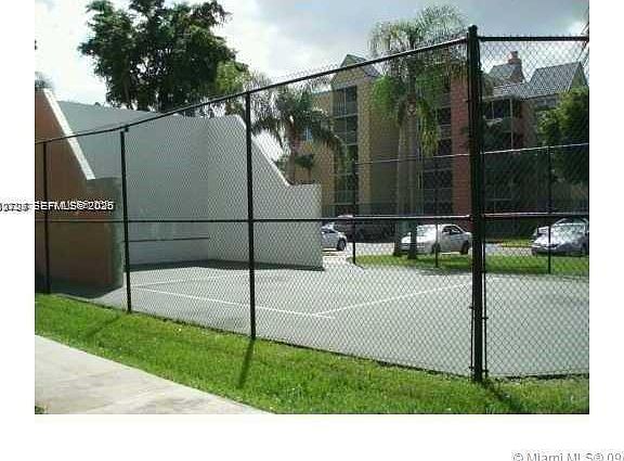 3rd image of 8290 Lake Dr APT 250