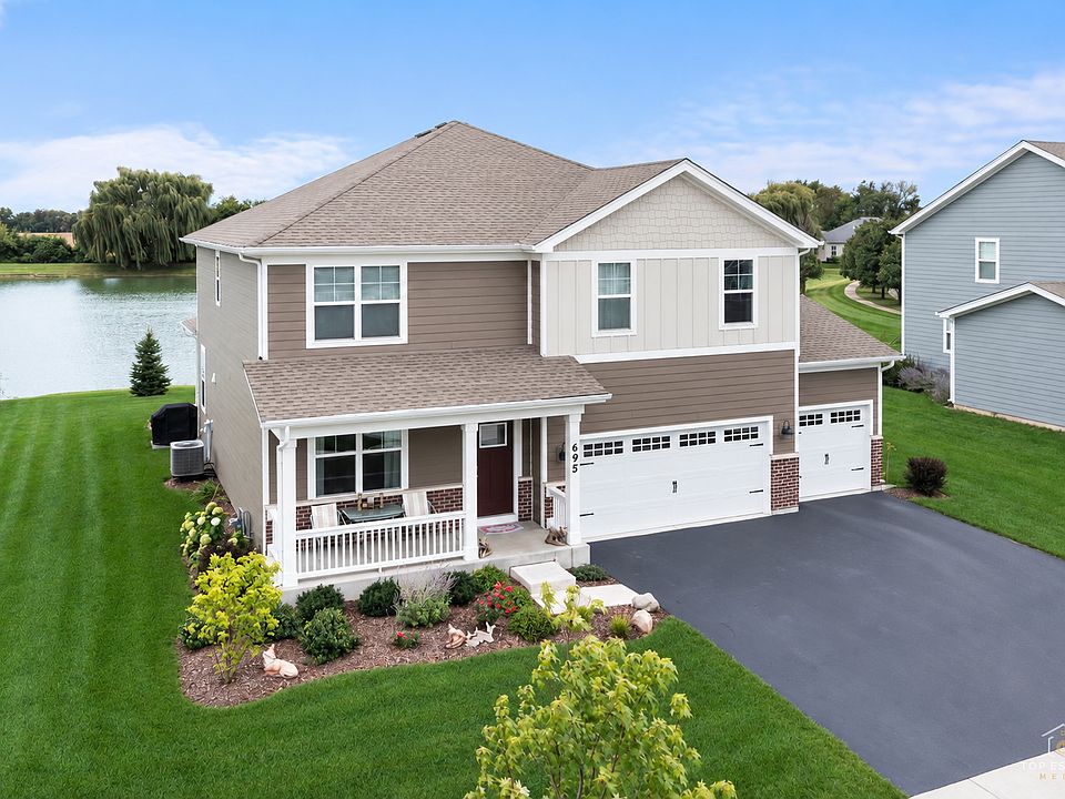 1st image of 695 Kentshire Cir