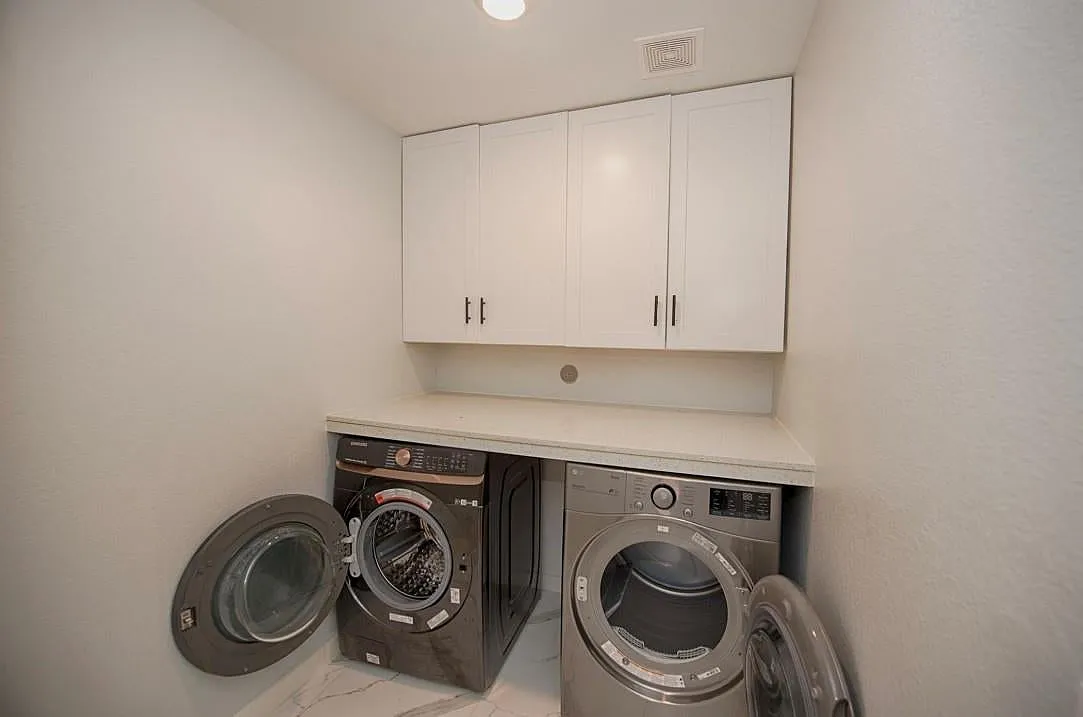 4 bed, 2041 sqft, $2,500 — Photo 3