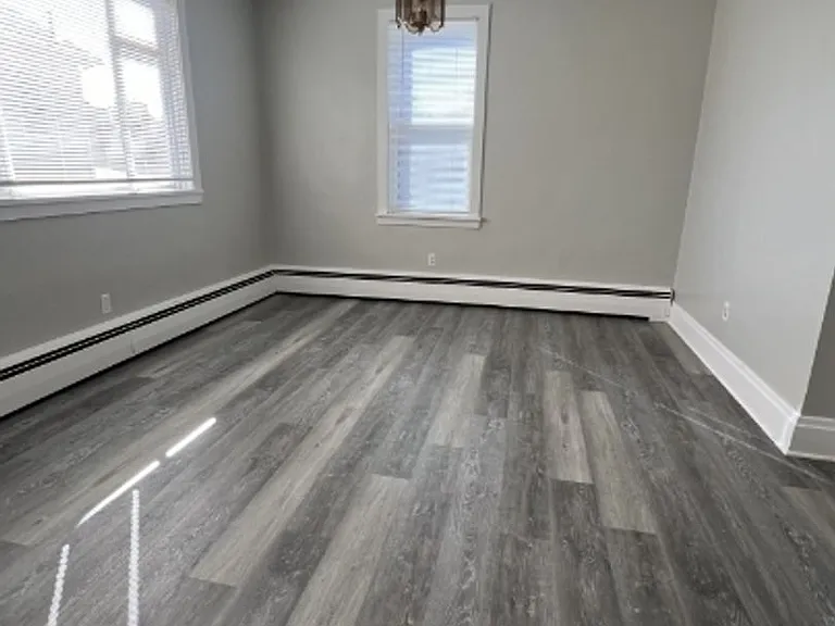 438 Harvey Ave — Photo 11