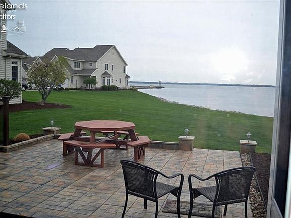 2nd image of 452 Bay Breeze Dr #452