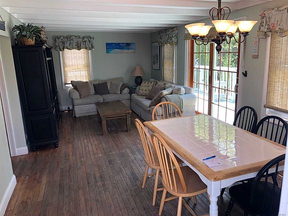 2nd image of 804 Evergreen Walk