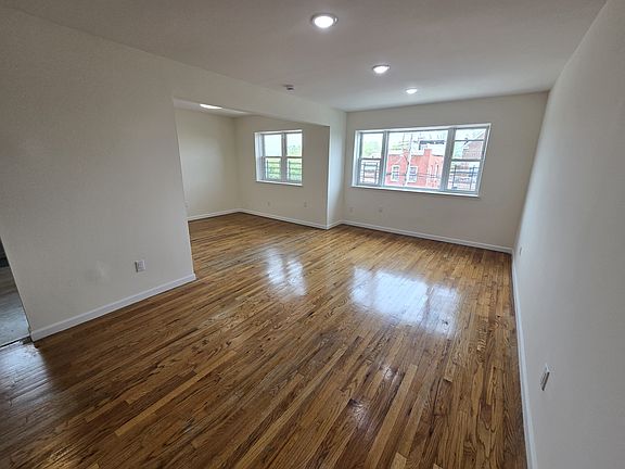 3rd image of 2515 Hone Ave #3