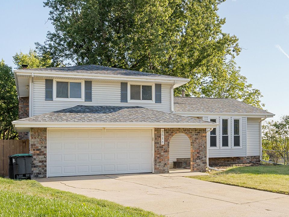 1st image of 2511 S 161st Cir