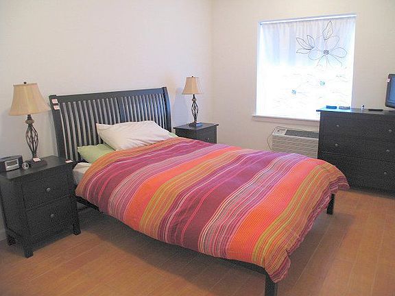 2nd image of 2536 38th St APT 3F