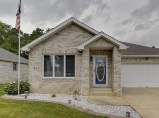 404 9th Cir SE, Demotte, IN 46310