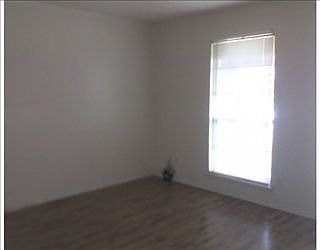 2nd image of 605 Turtle Creek Ln