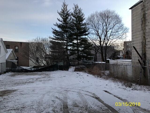 2nd image of 105 Webster Ave