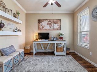 3042 Crape Myrtle Bend Ln, Dickinson, TX 77539
