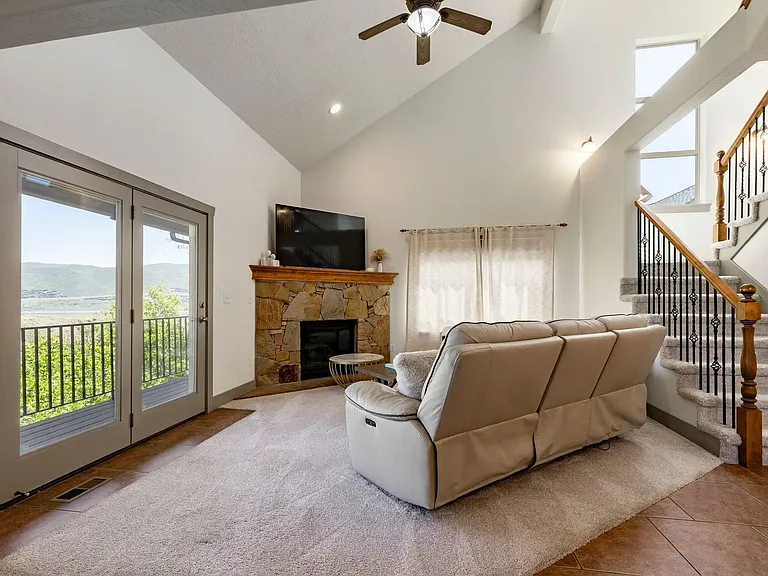 1490 W Alpine Ave — Photo 26