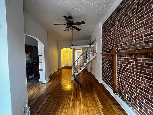 2nd image of 103 W 69th St APT 4B
