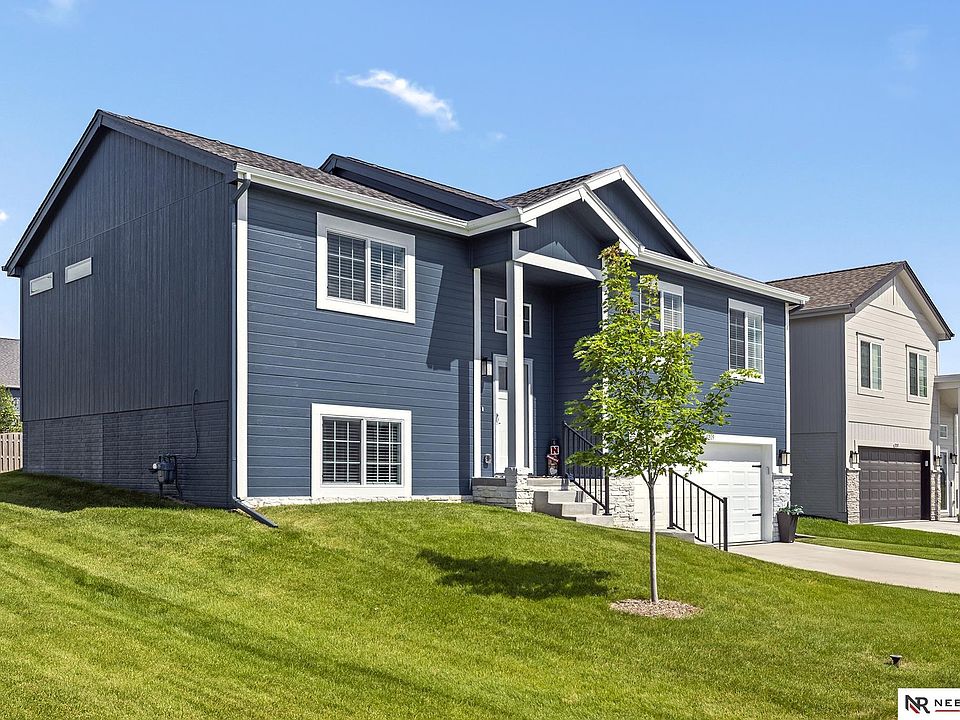 1st image of 8205 N 174th Ave