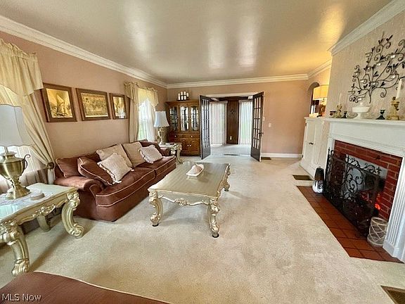 2nd image of 1665 Meadowbrook Ave