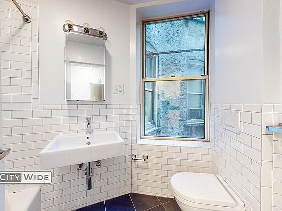 5th image of 26 King St APT 17