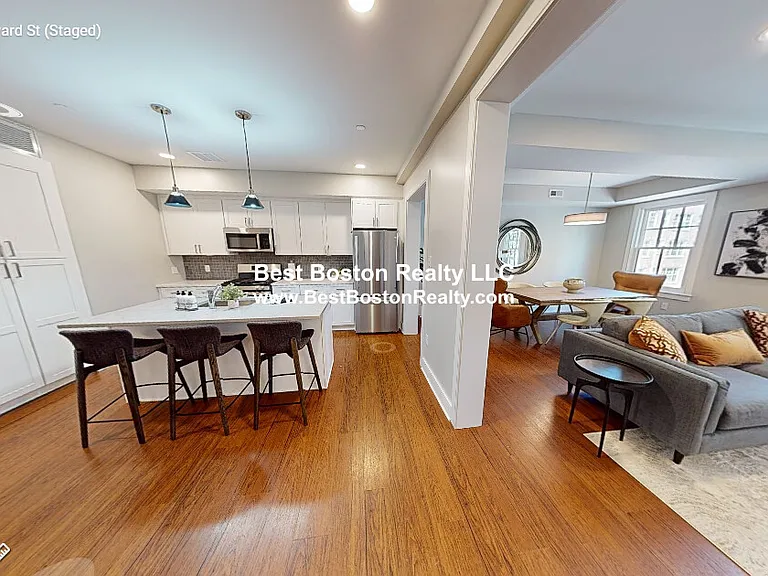 386 Harvard St — Photo 3