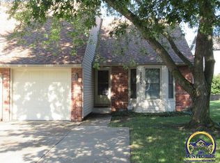 2255 SW Westport Pl, Topeka, KS 66614