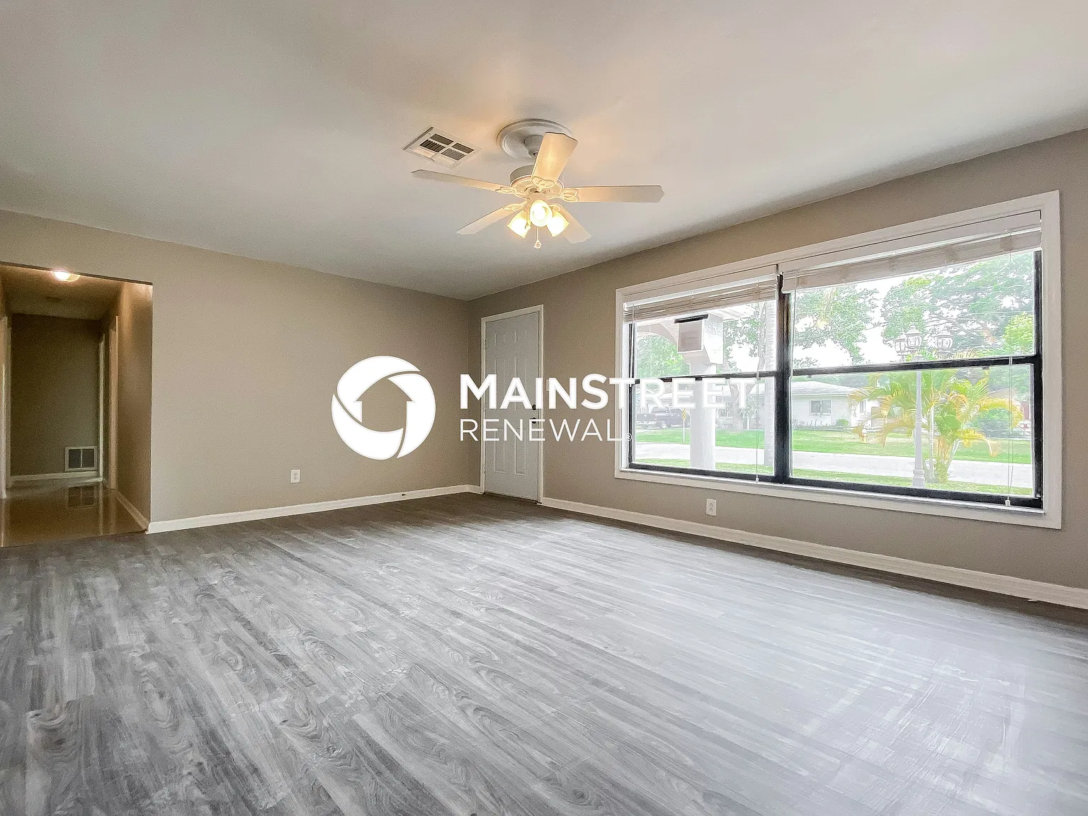 1524 Sandy Ln — Photo 2