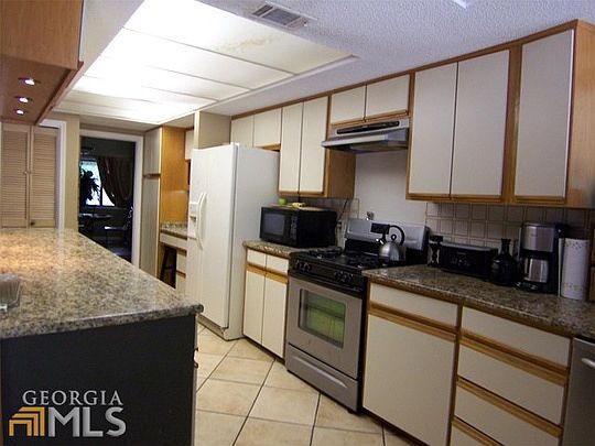5th image of 380 Saddle Creek Dr