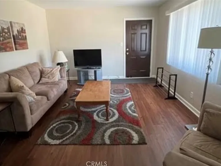 11171 San Mateo Dr — Photo 1