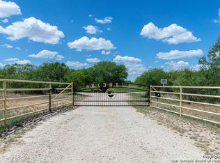 1150 Bluntzer Rd, Jourdanton, TX 78026