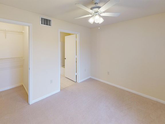 3rd image of 527 Southwest Parkway102