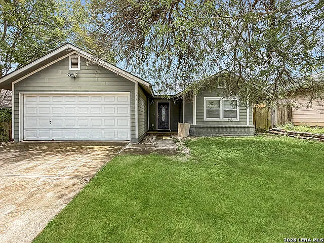 3 bed, 2.0 bath, 1269 sqft, $1,640 — Photo 1