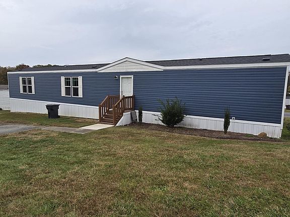 2nd image of 286 Jordanshire Cir