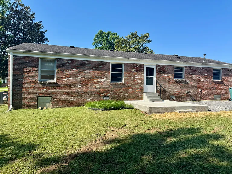 1623 Edgewood Dr — Photo 15