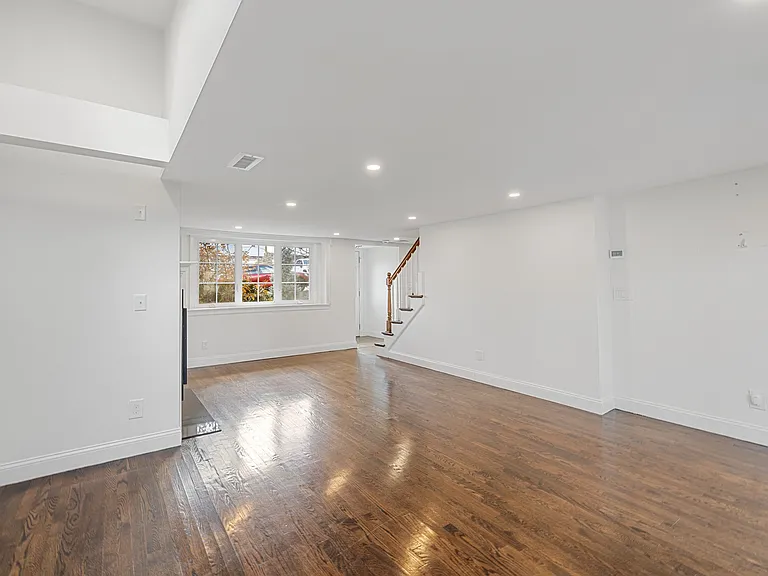 9 Glen Ave #A — Photo 10