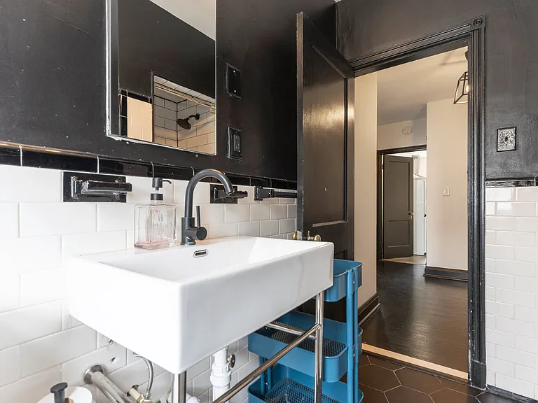 1543 Northwick Rd #2 — Photo 9