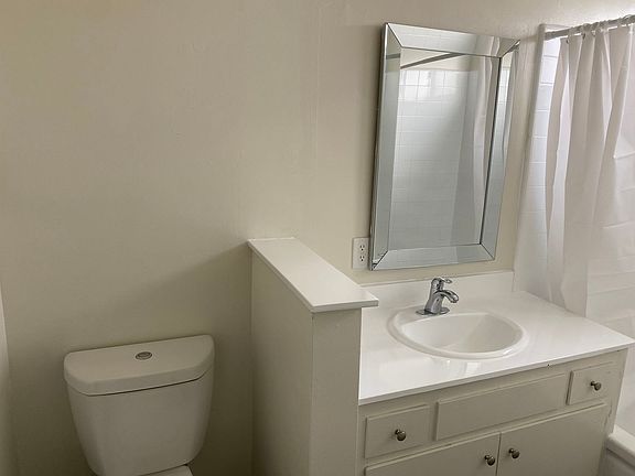 5th image of 20356 Cohasset St APT 20