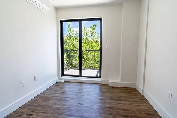 Rented by Compass | media 11