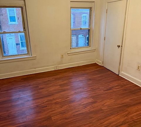3rd image of 1216 Conrad St
