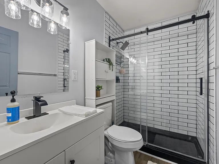 547 Erin Ave SW — Photo 20