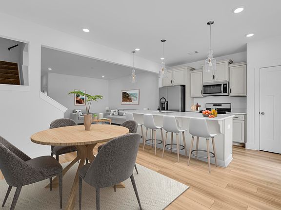 4th image of 108 Marston Ln