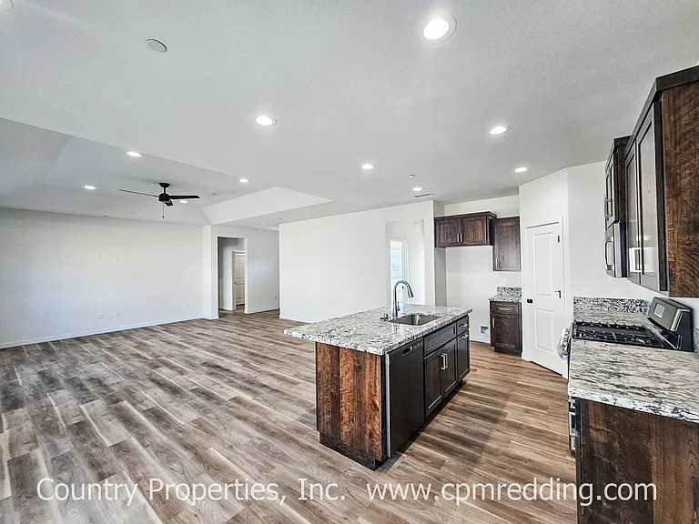 16904 Cape Cod Dr — Photo 7