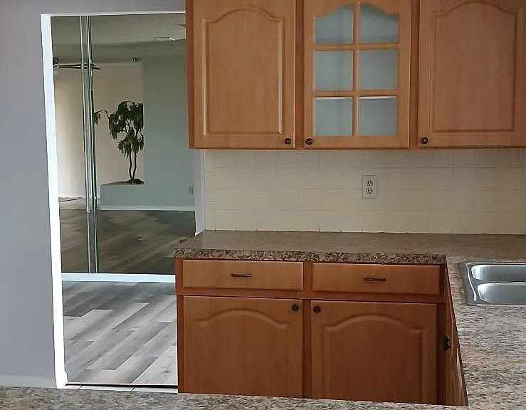 738 Flamingo Dr — Photo 4