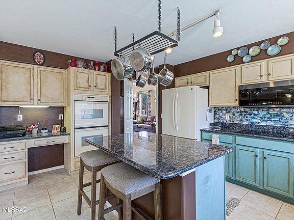 3rd image of 7049 W Deserama Dr