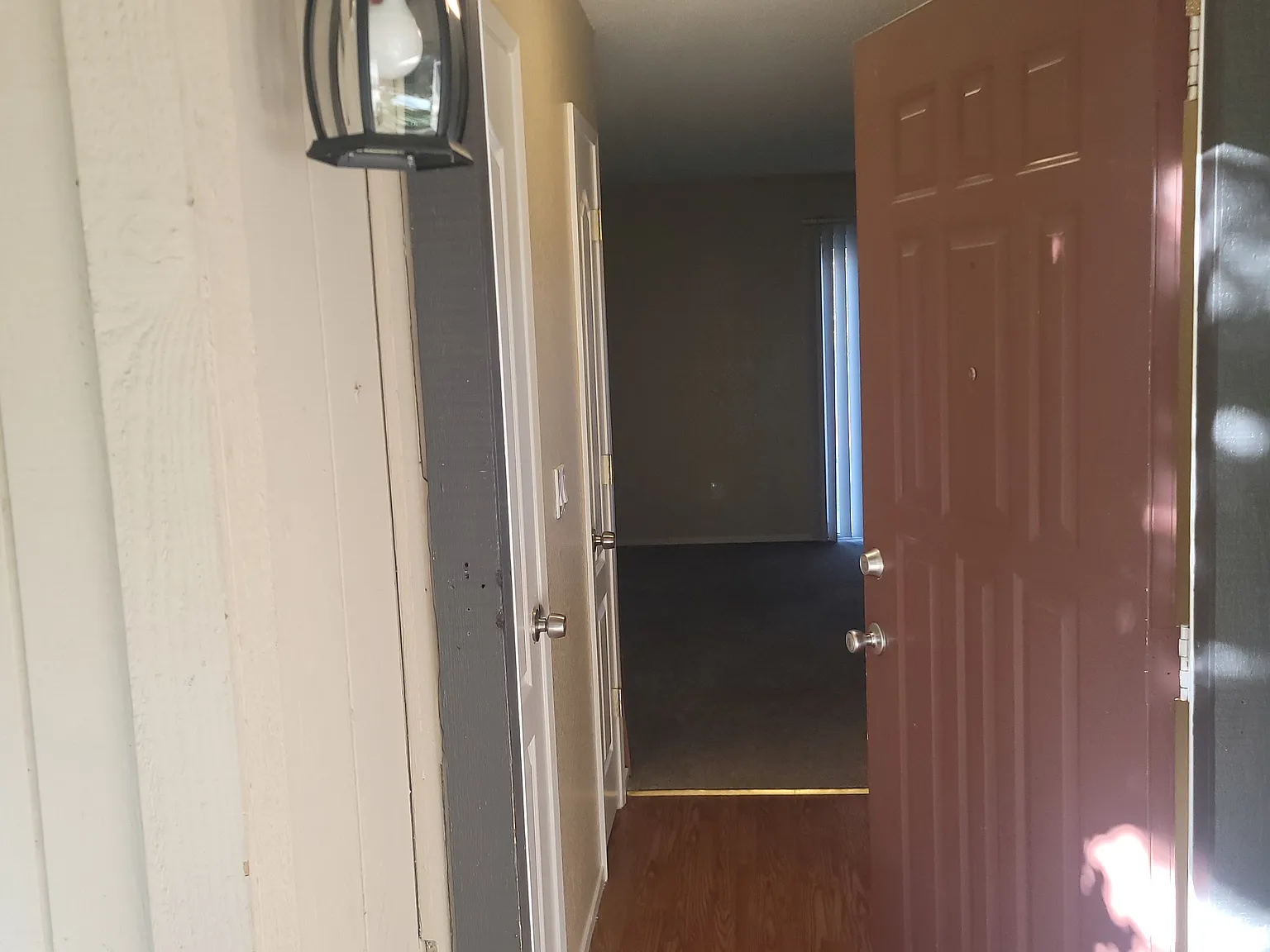2 bed, 1.5 bath, 1100 sqft, $2,300 — Photo 2