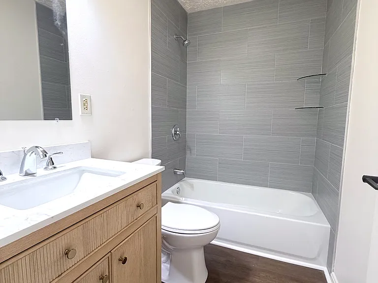 401 East Rd #6 — Photo 7