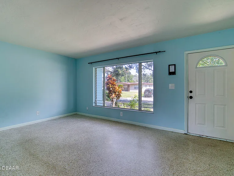 1133 Bradenton Rd — Photo 5